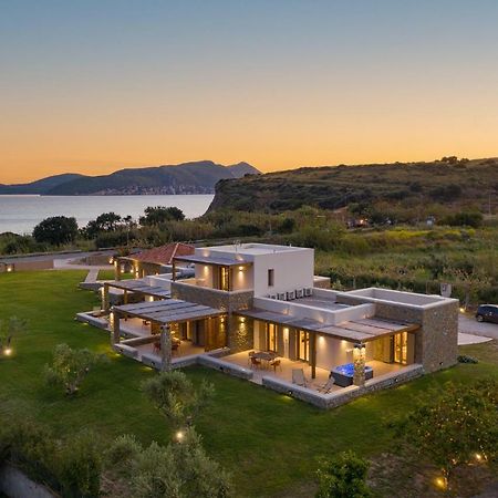 Quinta Essentia Suites Foiníki エクステリア 写真