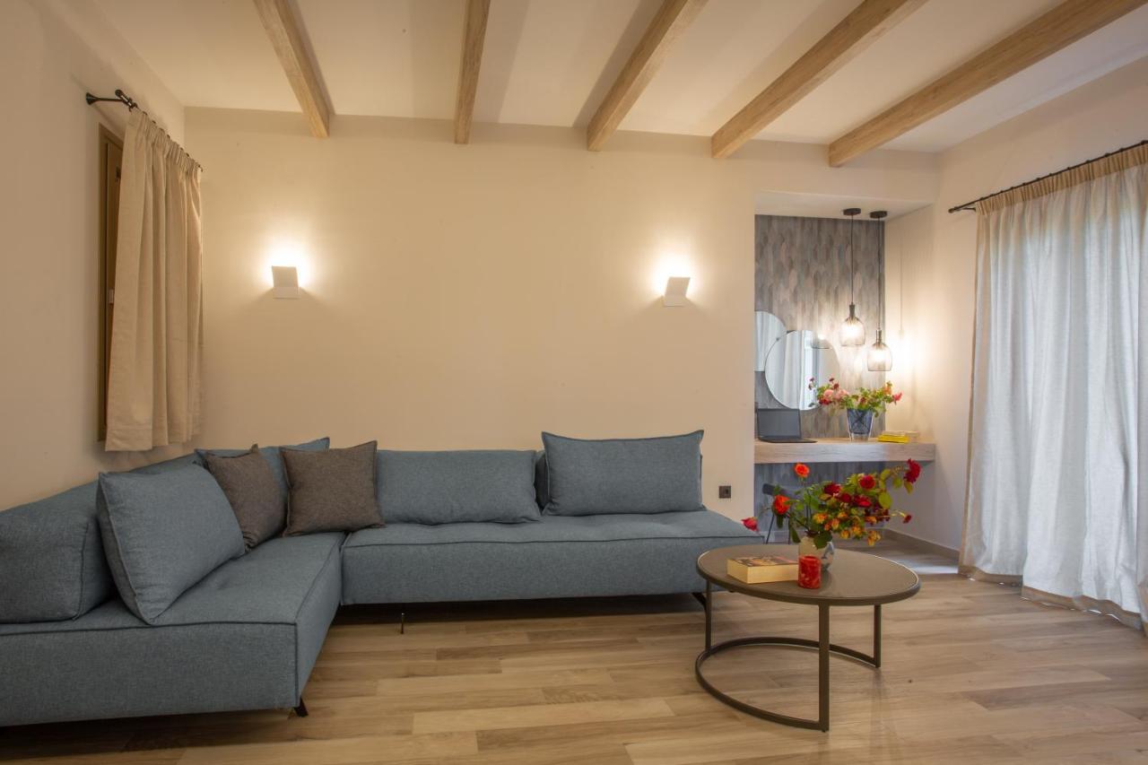 Quinta Essentia Suites Foiníki エクステリア 写真