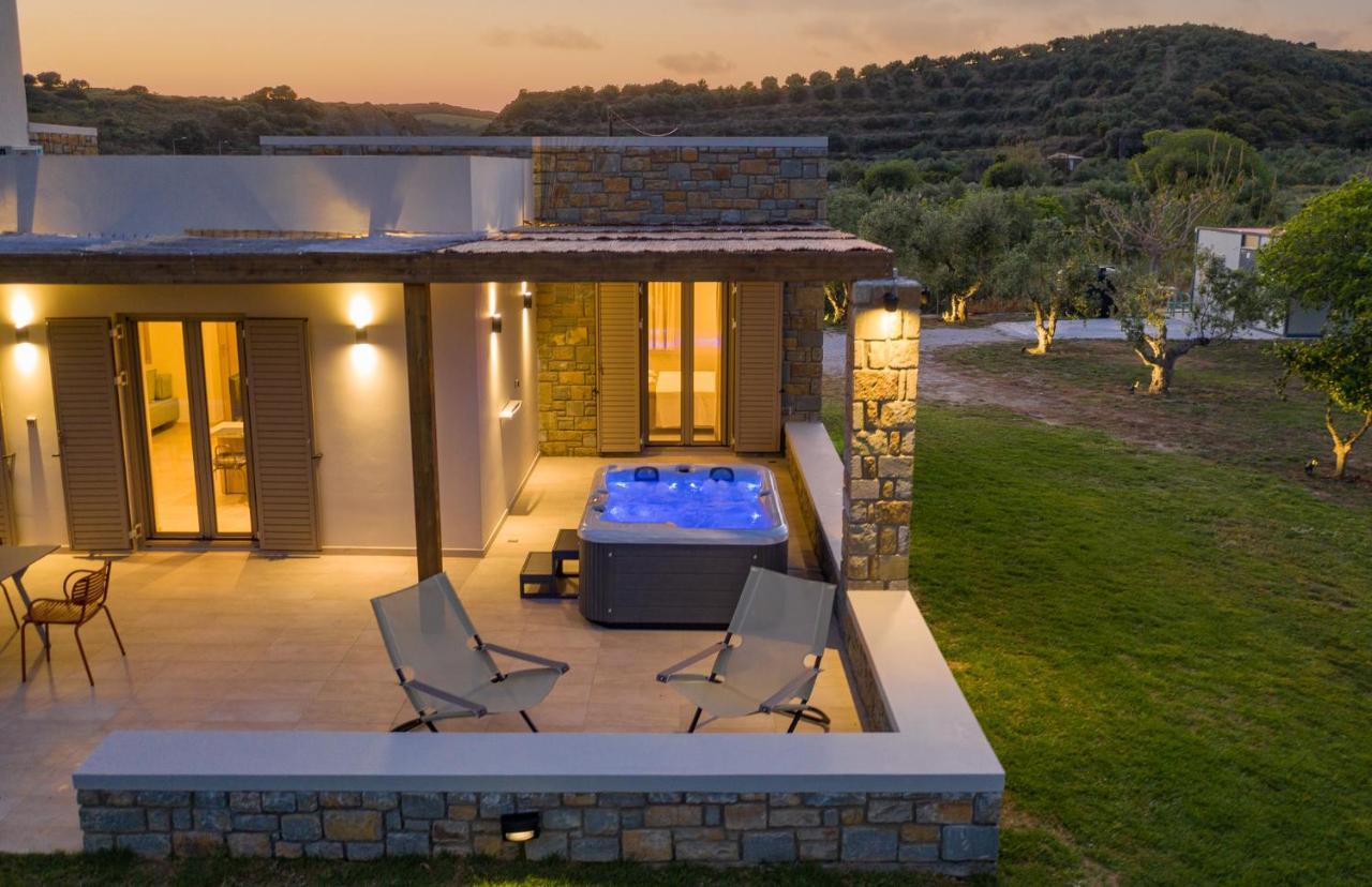 Quinta Essentia Suites Foiníki エクステリア 写真
