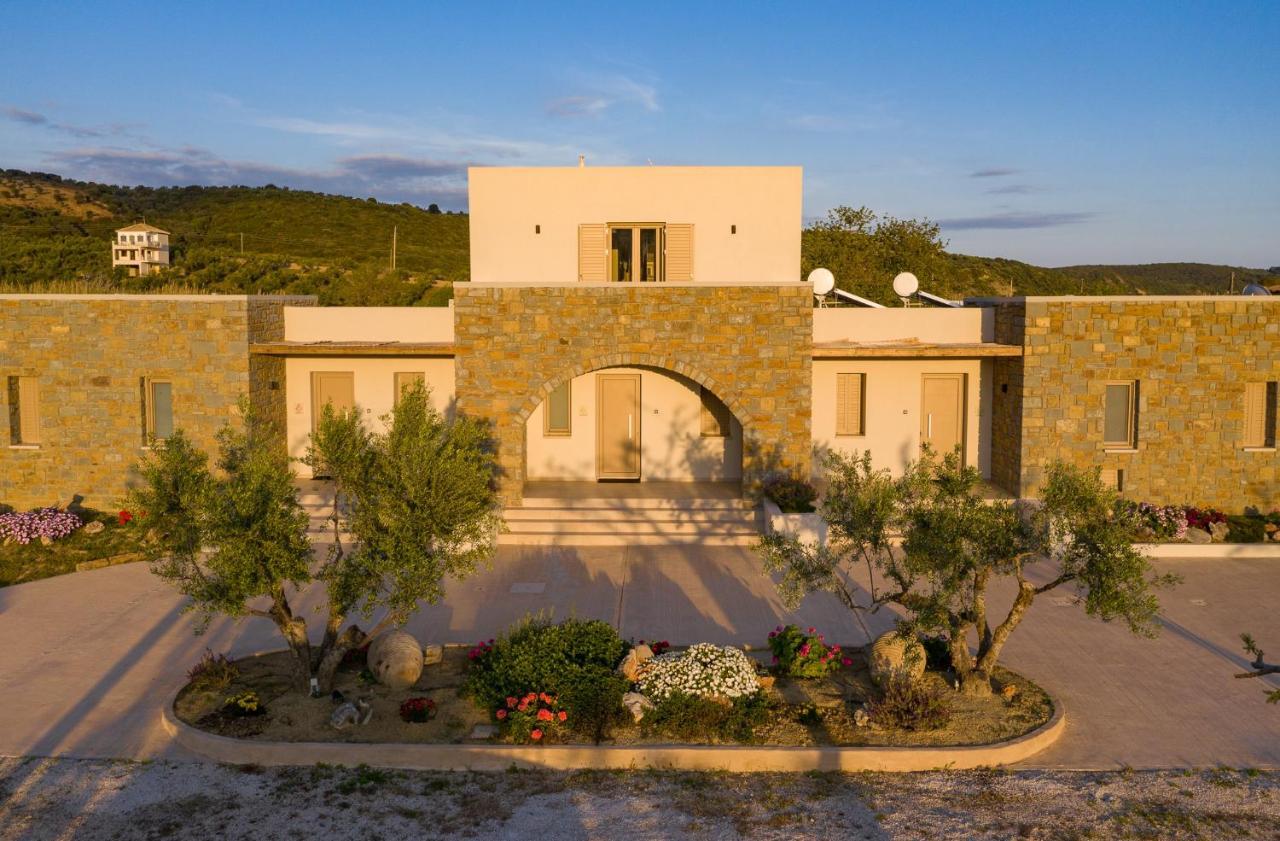 Quinta Essentia Suites Foiníki エクステリア 写真