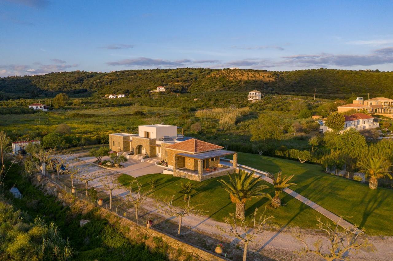 Quinta Essentia Suites Foiníki エクステリア 写真