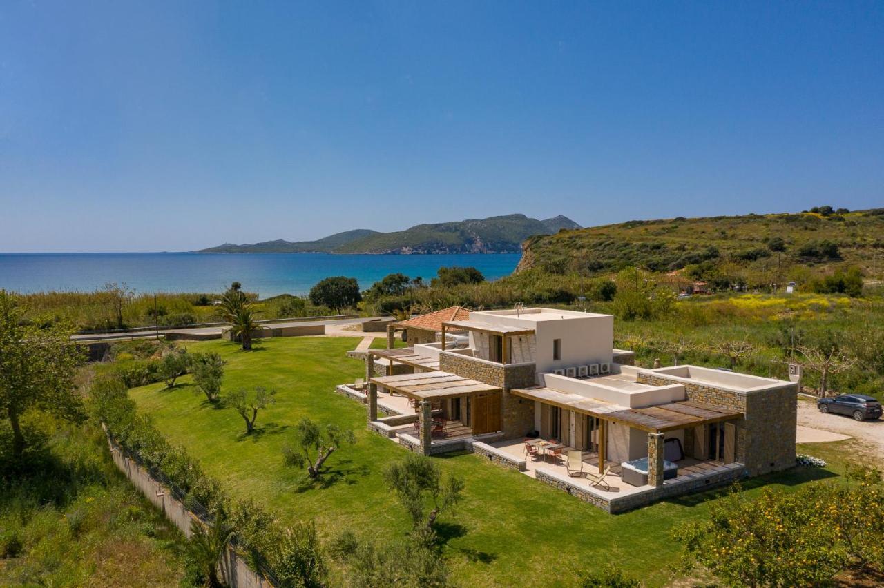 Quinta Essentia Suites Foiníki エクステリア 写真