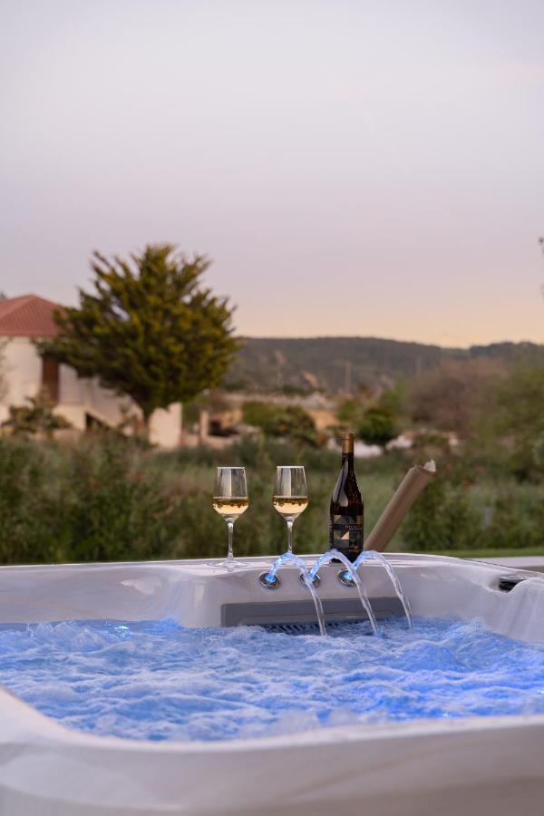 Quinta Essentia Suites Foiníki エクステリア 写真
